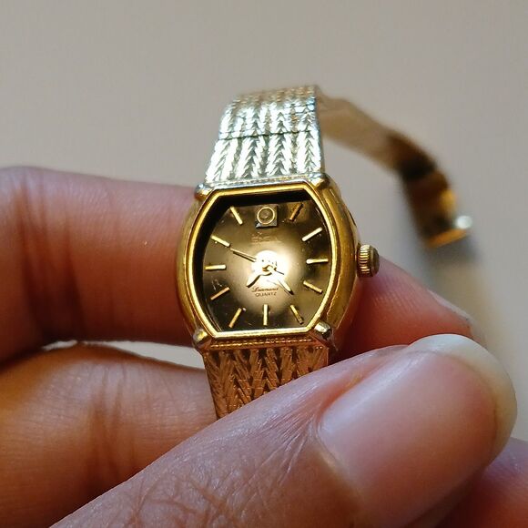 Vtg Elgin Women's Gold Dress Watch Quartz Diamond Black Dial EK230-007 READ - Picture 3 of 15
